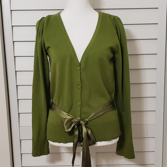 Old Navy Sweaters - Old Navy Women's Perfect Fit Belted Waist  Green Sweatwer Cardigan Size L